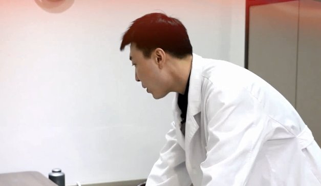 网红医生高巍医者大爱暖人心温情科普惠民众