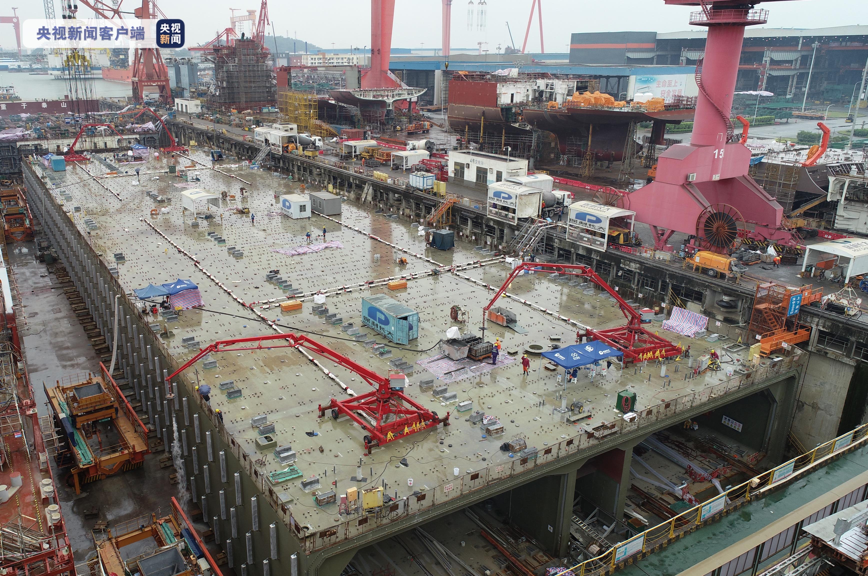 深中通道海底沉管隧道e25管节完成沉放对接长度突破4000米