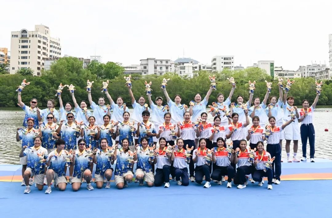 中国队包揽亚沙会龙舟女子组三项金牌(图2)