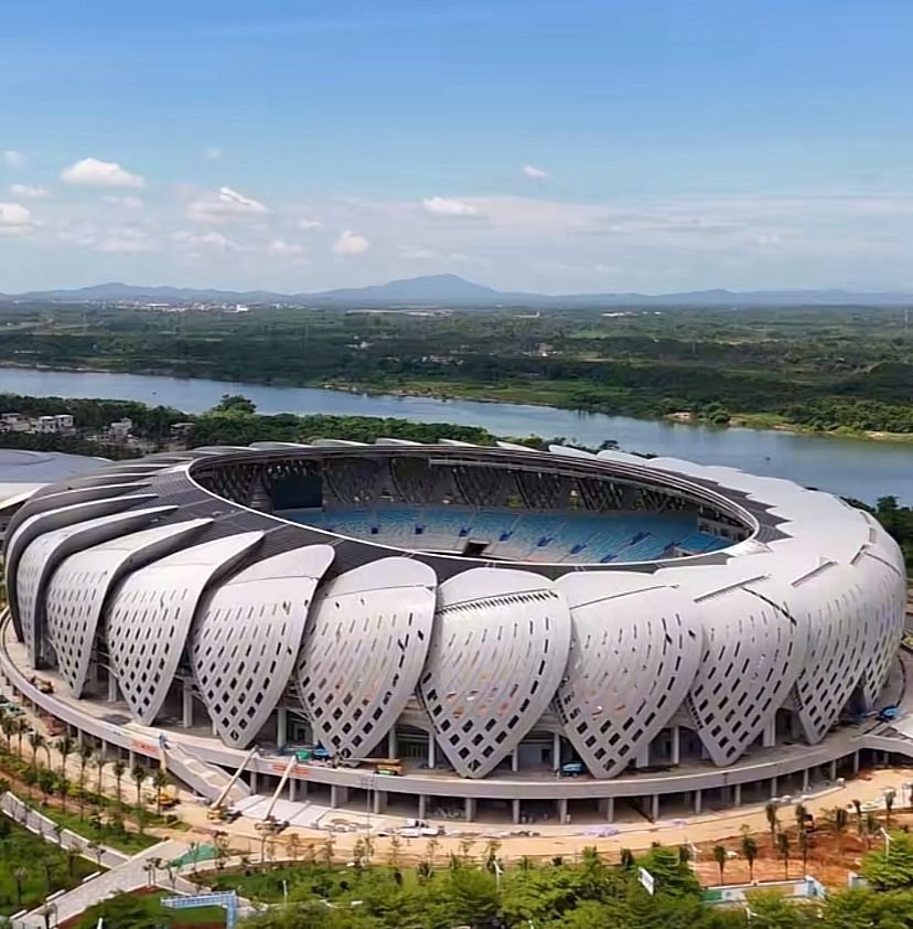 使用杂牌材料据网友在网络社交平台发文质疑海南琼海体育馆的防火隔墙