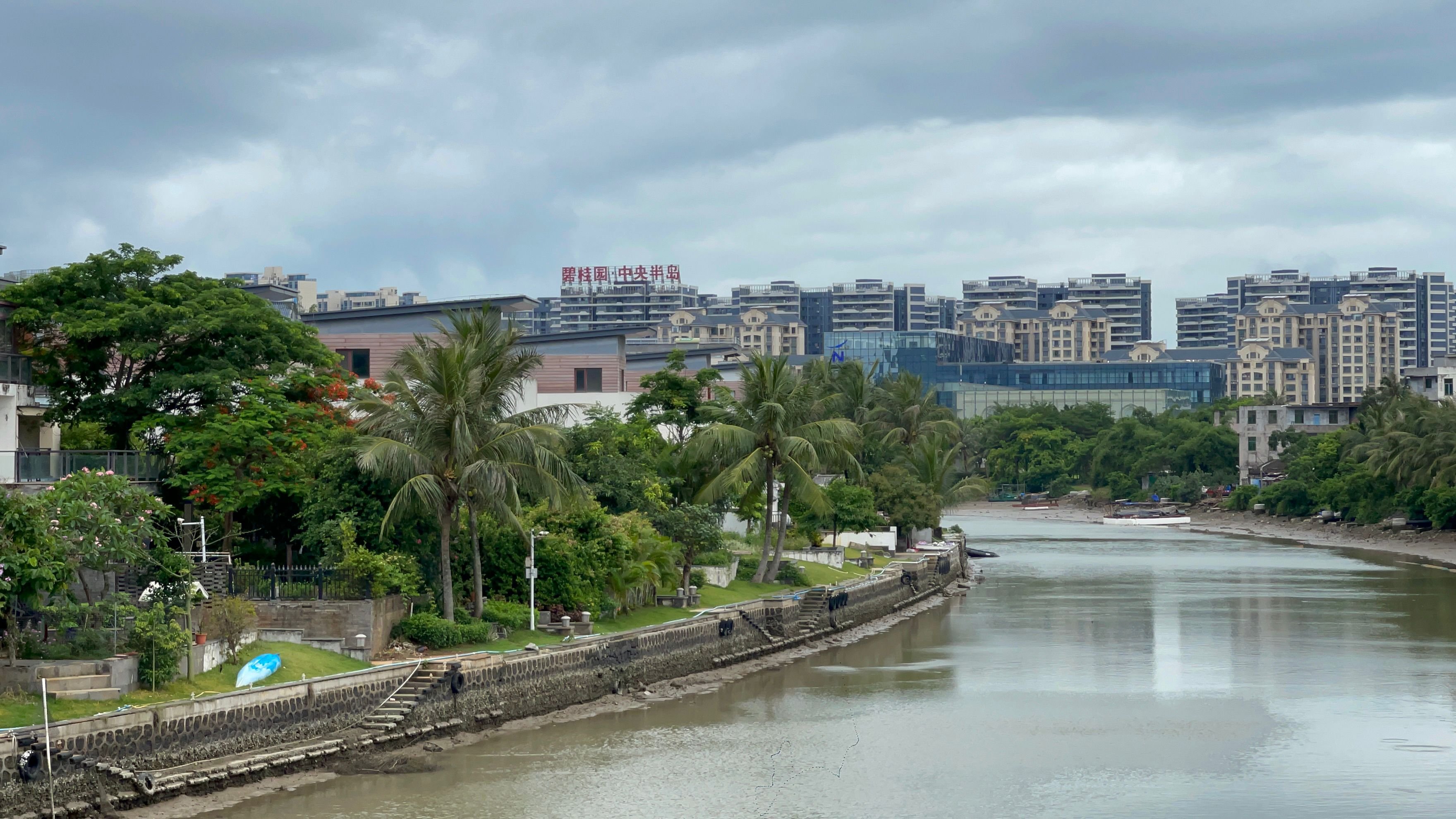 海口新埠岛改造烂摊子的30年