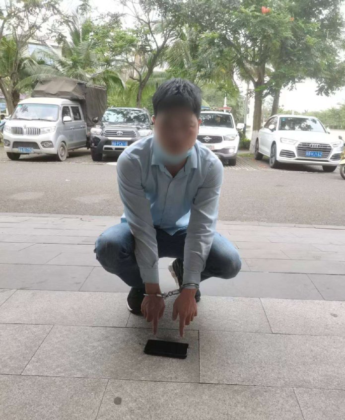 偷窃手机海口2男子被抓