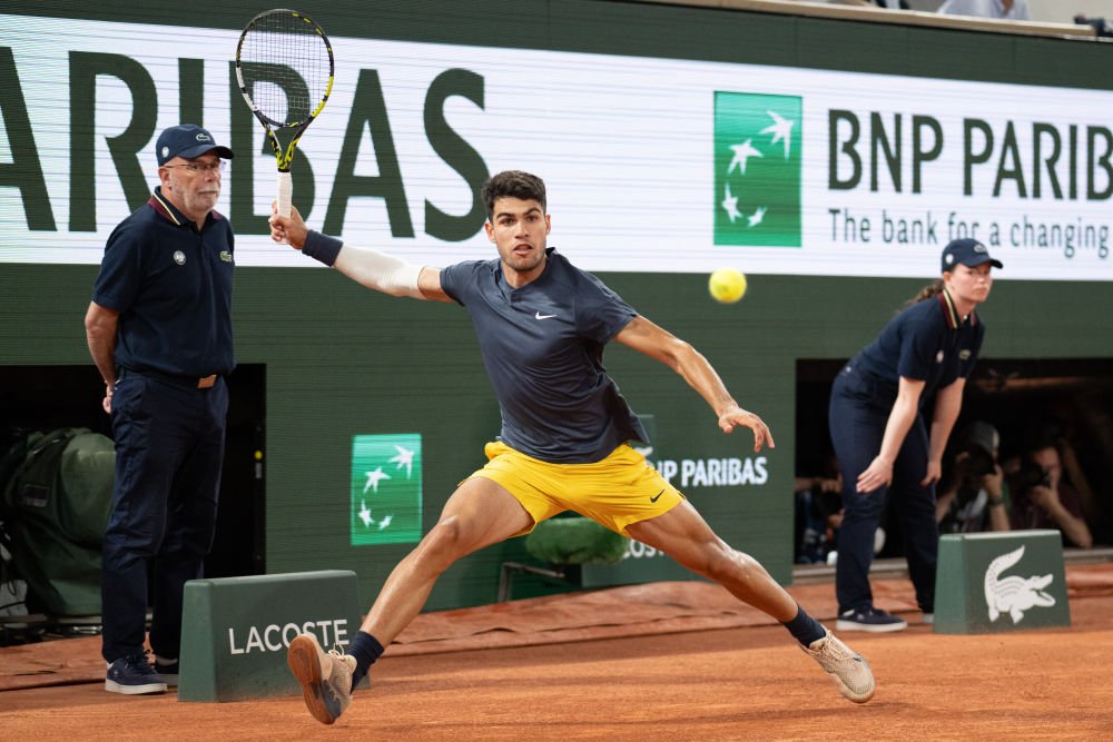 法国网球公开赛:阿尔卡拉斯晋级 穆雷首轮遭淘汰