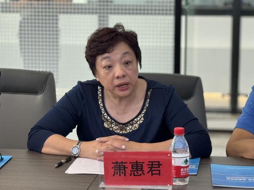 中国香港地区商会考察团赴三亚海棠区考察调研