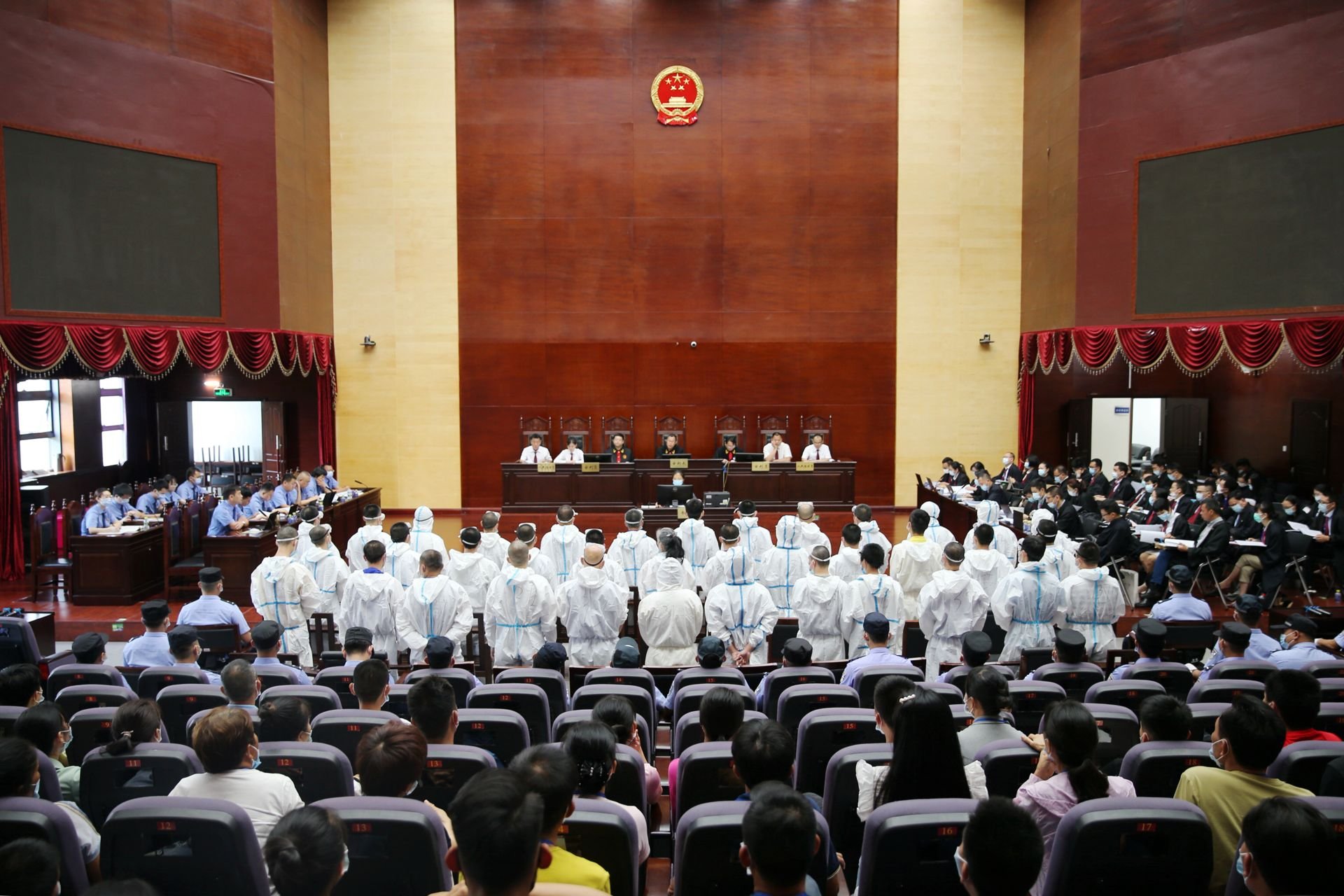 领导司机变身黑老大疯狂敛财临高麦亚芝犯14宗罪获刑23年