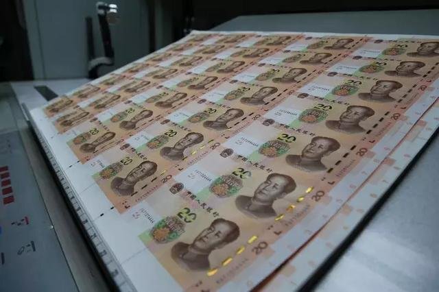 新版人民币来啦!原来是这样印出来的!