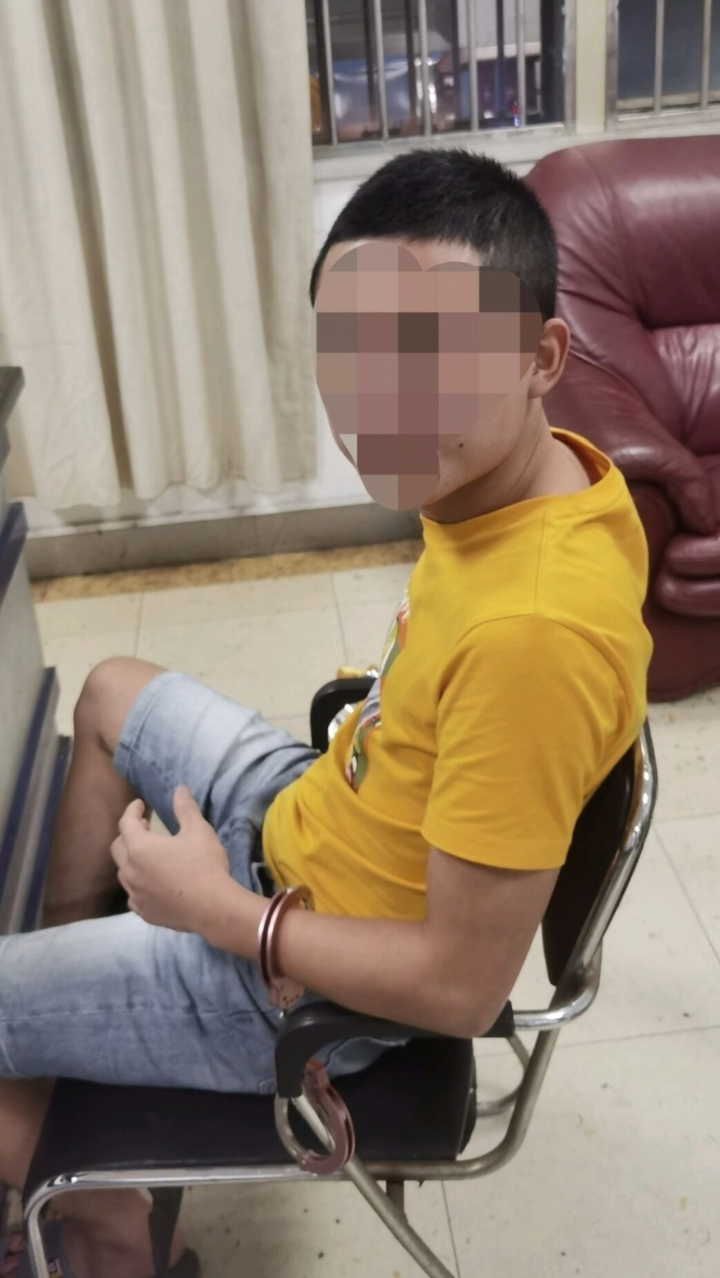 驾驶电动车抢劫路人手机海口一男子被警方抓获